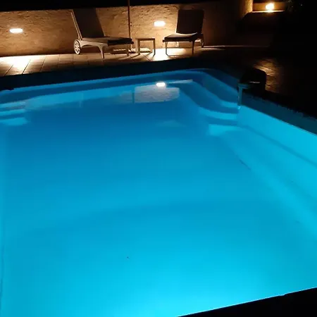 Apartment Meuble 2p 40 M2 Dans Avec Piscine A Vallauris, 4 Km De La Vallauris